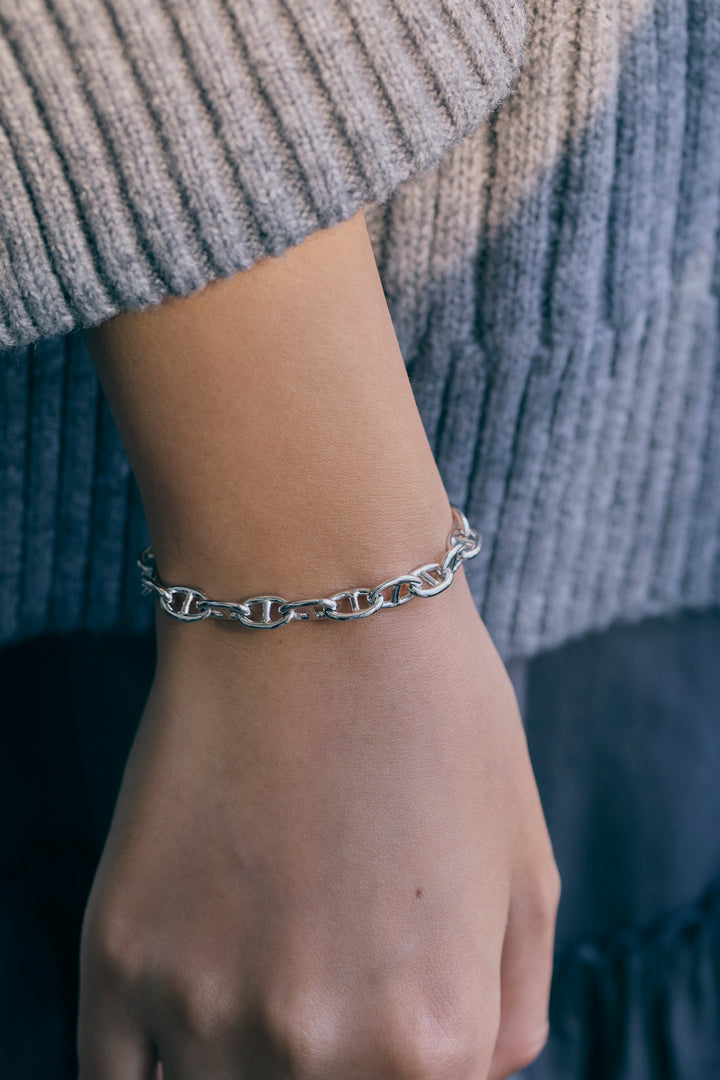 Lily Chaine Bracelet<brass></brass>