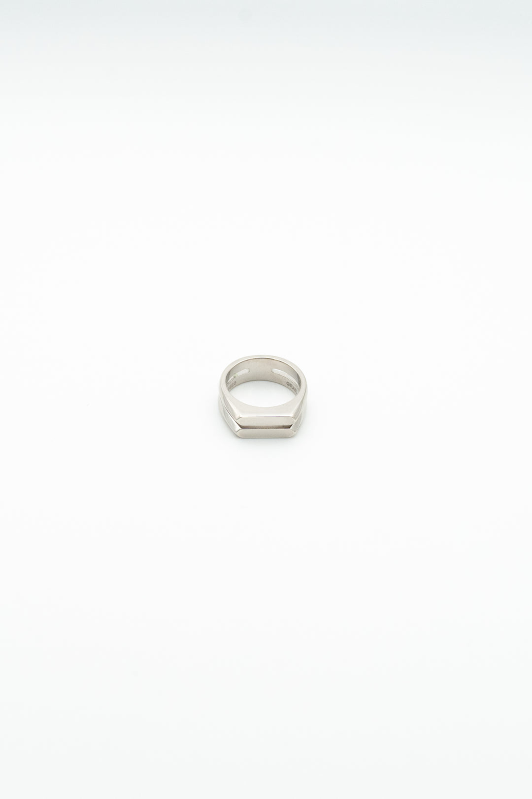 layered signet ring