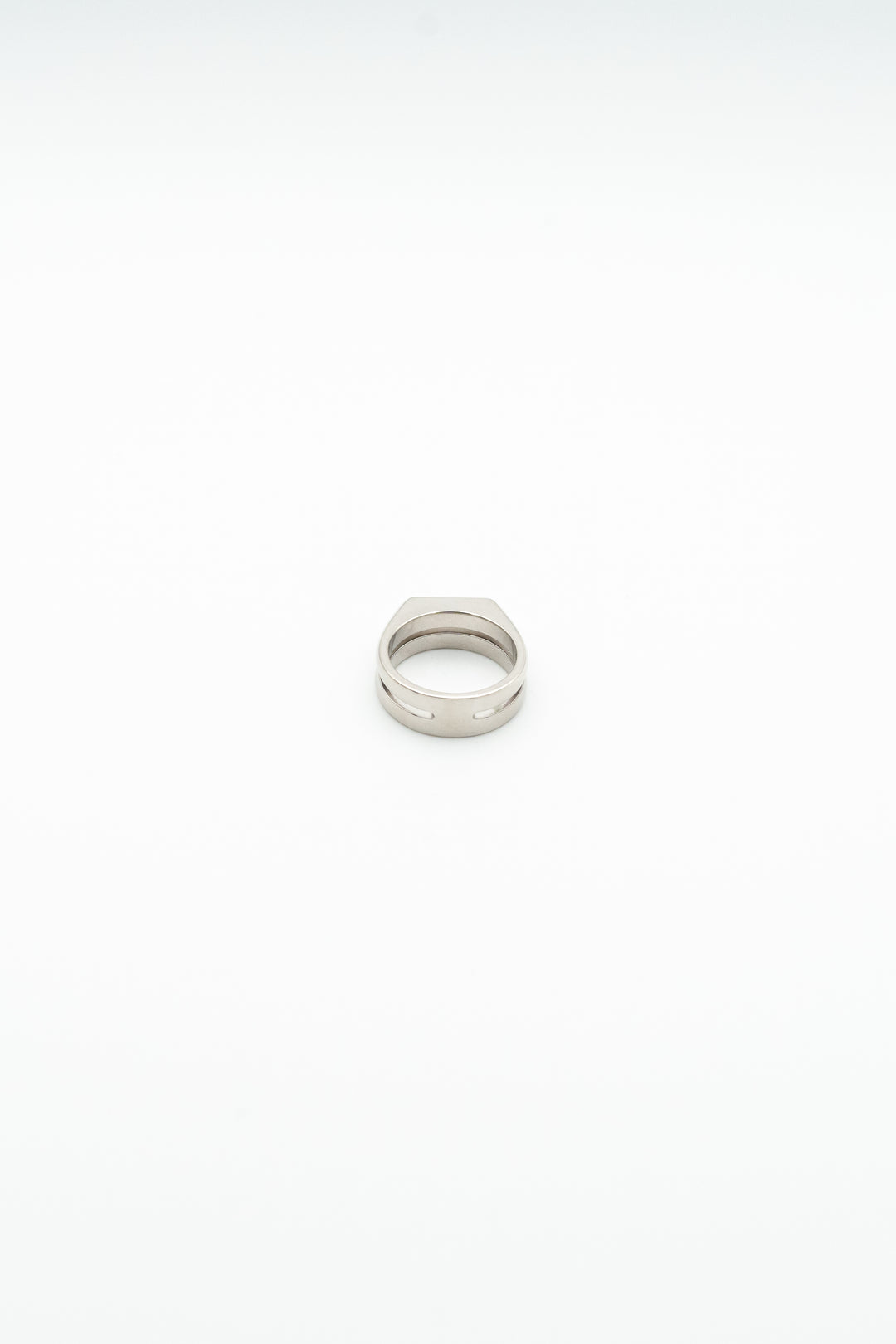 layered signet ring