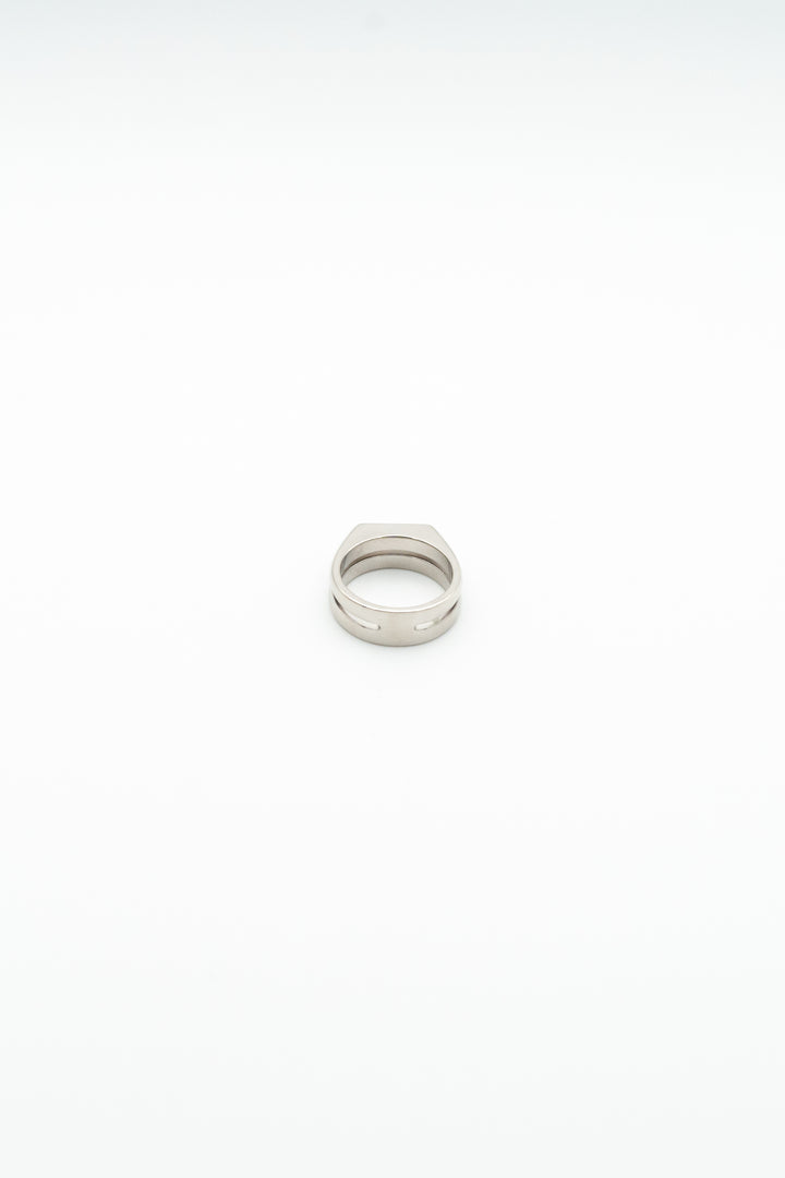 layered signet ring