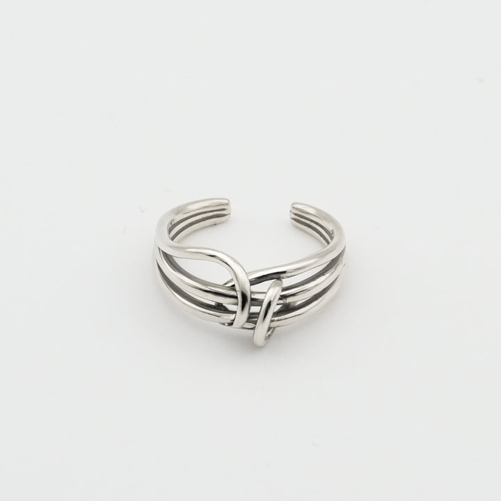 Layer knot ring