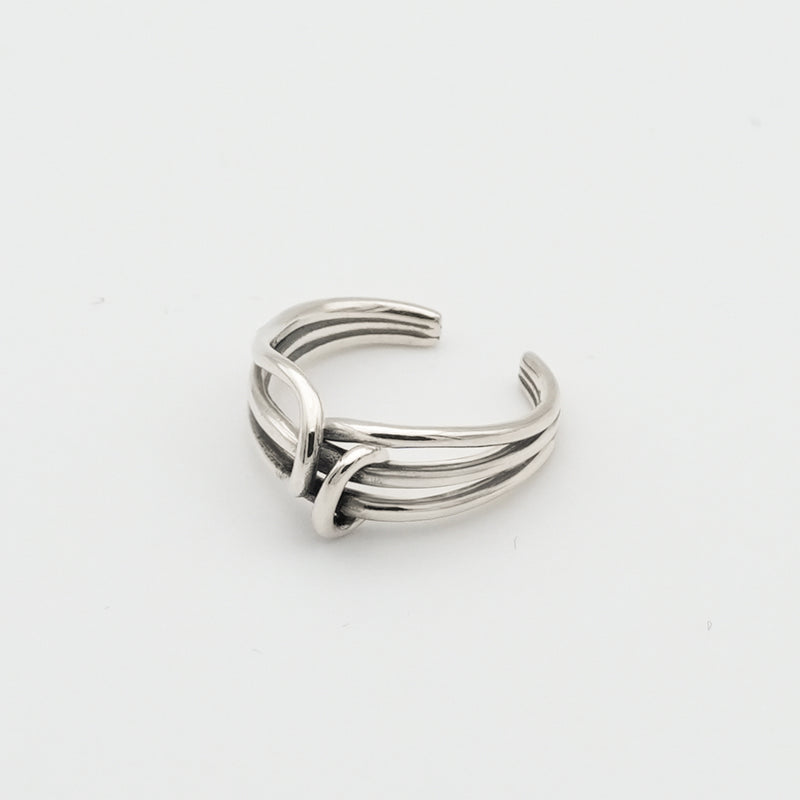 Layer knot ring