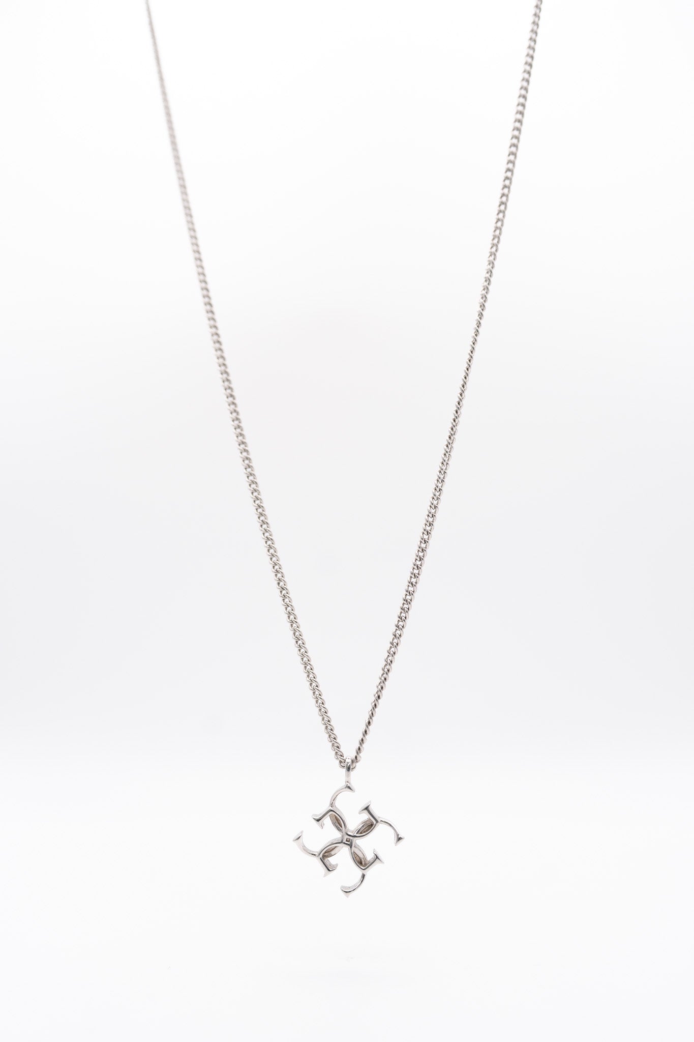 そら　Grail Cross logo necklace cross logo necklace – GRAiL