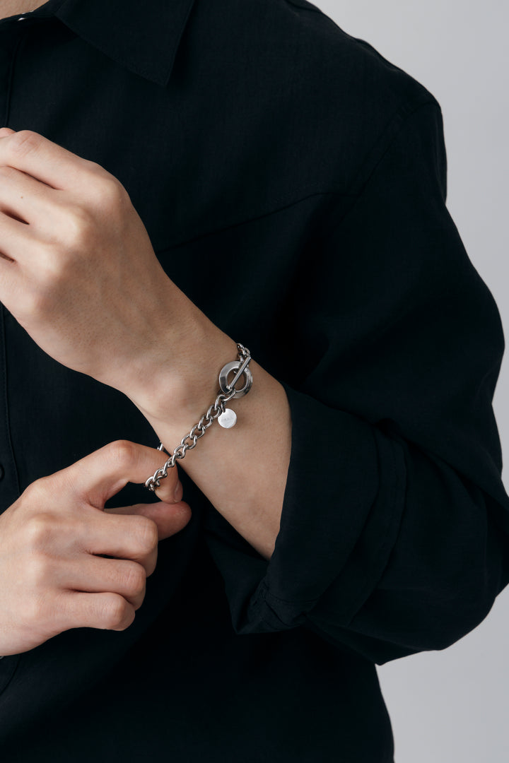 h link bracelet