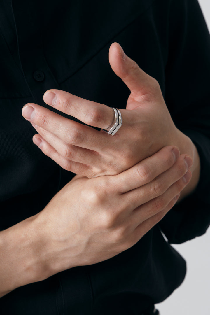 layered signet ring