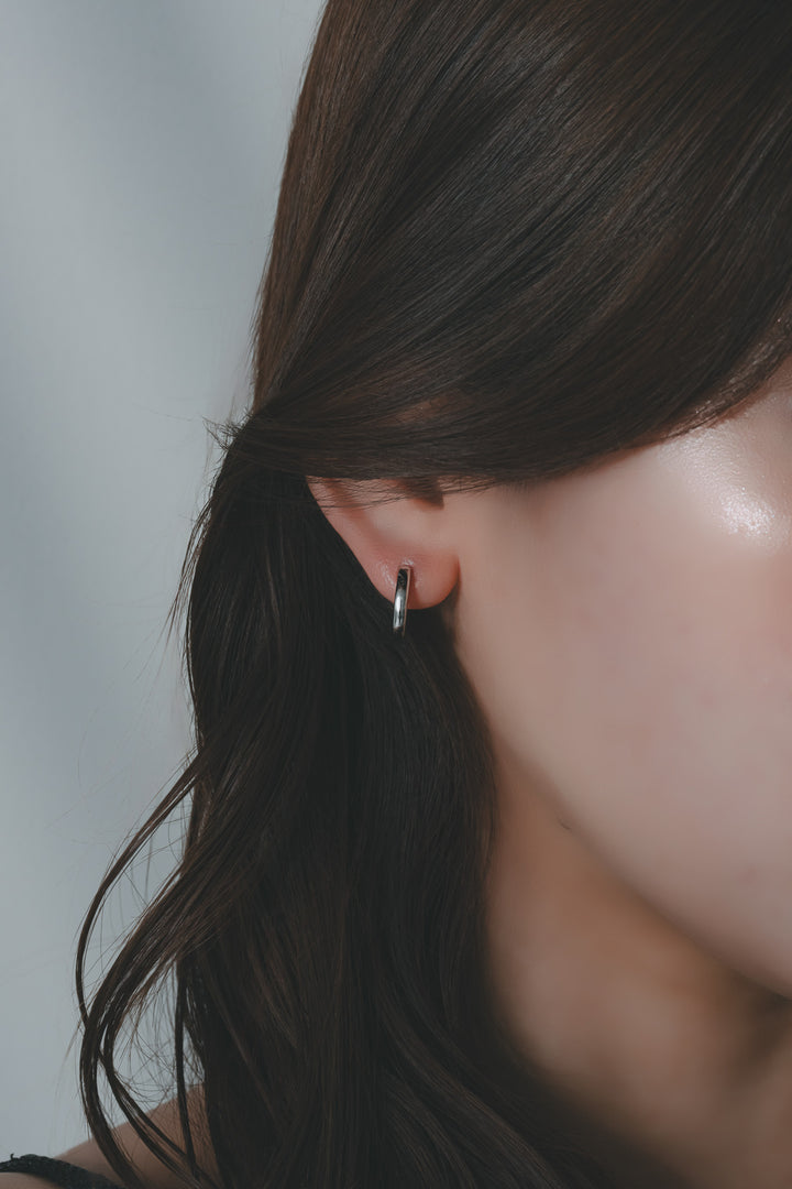 Calm hoop pierce