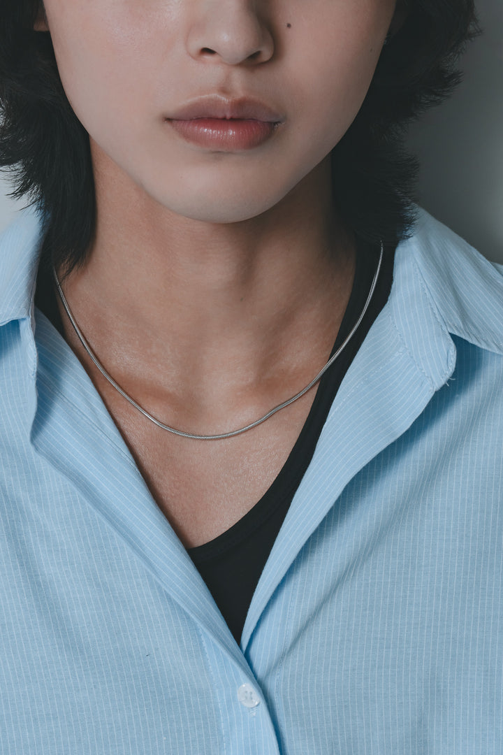line necklace