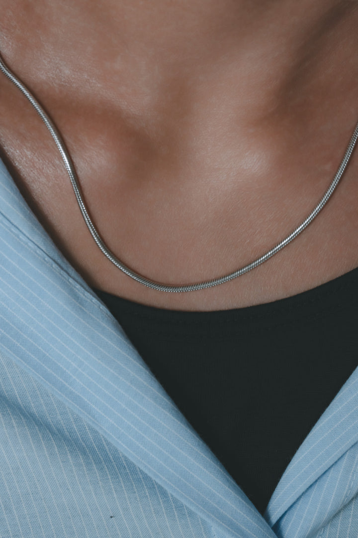 line necklace