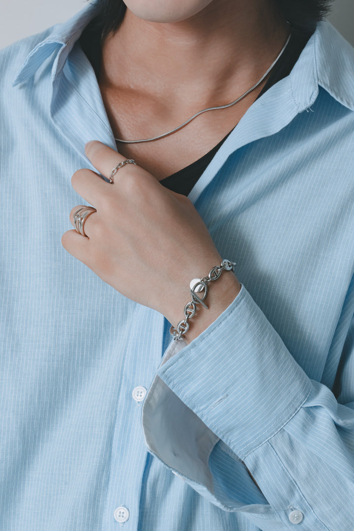 line necklace