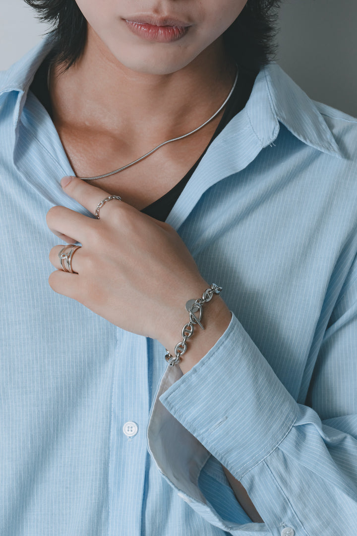 line necklace