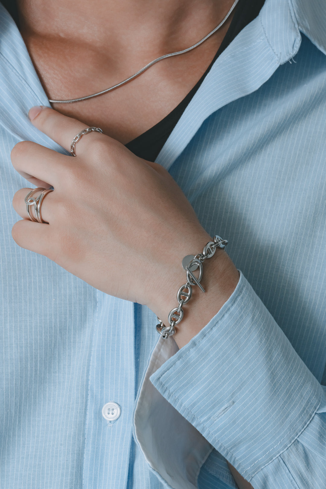 line necklace