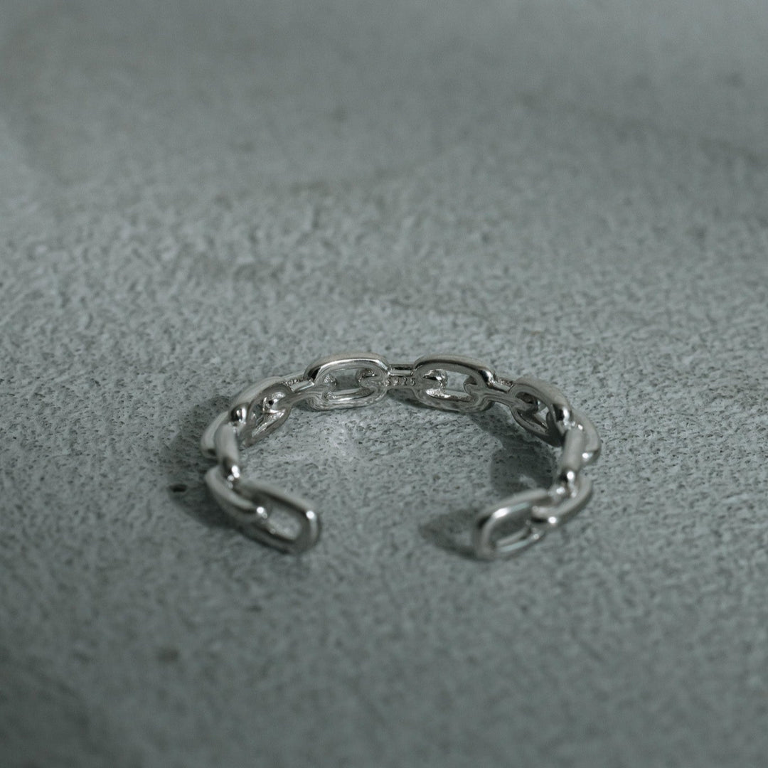 Linked chain ring【在庫わずか】